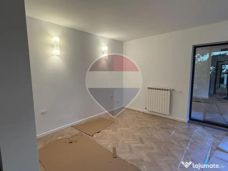 Apartament cu 3 camere semidecomandat în Primăverii