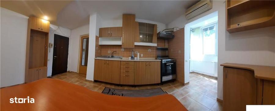 Apartament cu 2 camere decomandat în Crângași