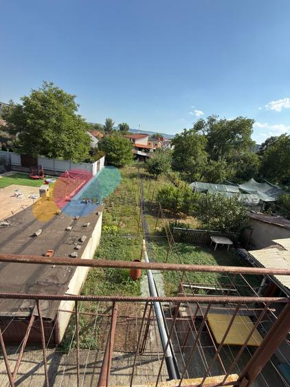 Casă individuală cu 5 camere cu Canalizare în Dâmbul Rotund
