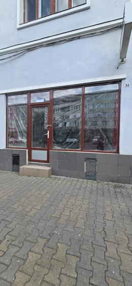 Spațiu comercial, de 64 mp, în Central
