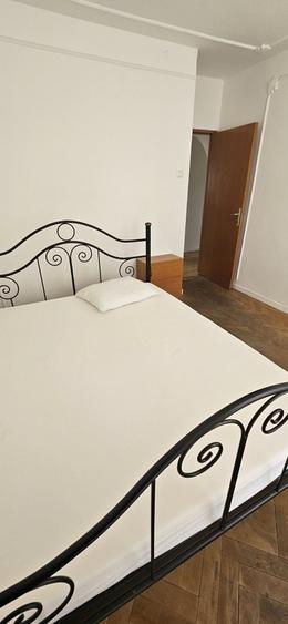 Apartament cu 4 camere decomandat, mobilat în Iancului