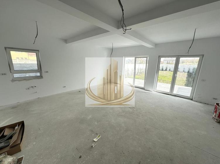 Duplex cu 5 camere cu Canalizare în Dumbrăvița