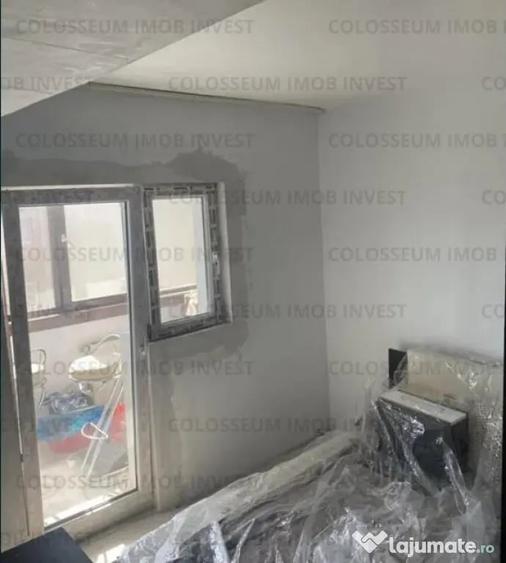 Apartament cu 4 camere decomandat în Tractorul