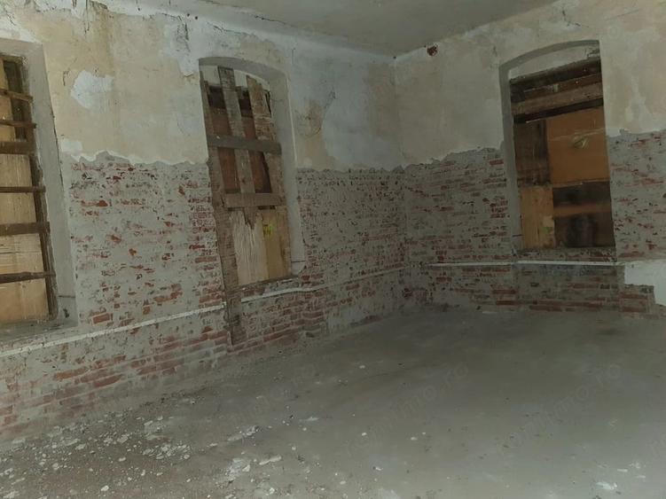 Casă cu 4 camere cu Teren 1042 Mp în Cebza