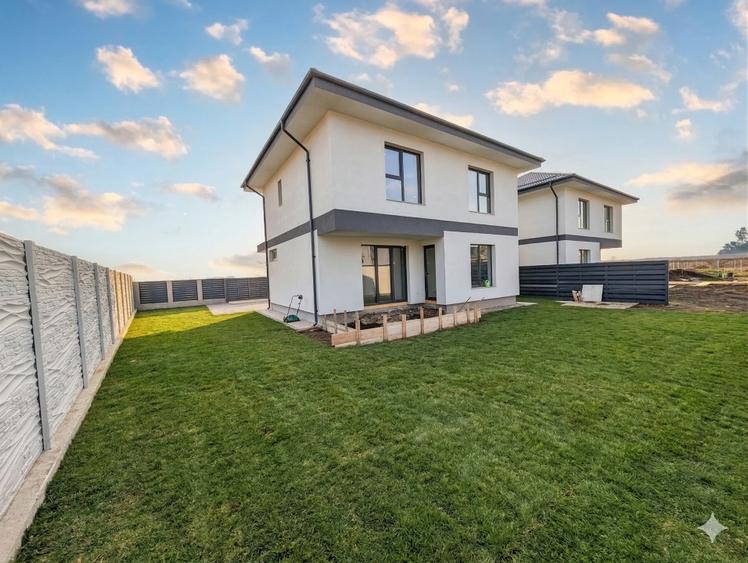 Casă individuală cu 4 camere cu Teren 430 Mp în Corbeanca
