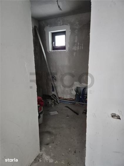 Casă cu 7 camere cu Teren 598 Mp în Sântandrei