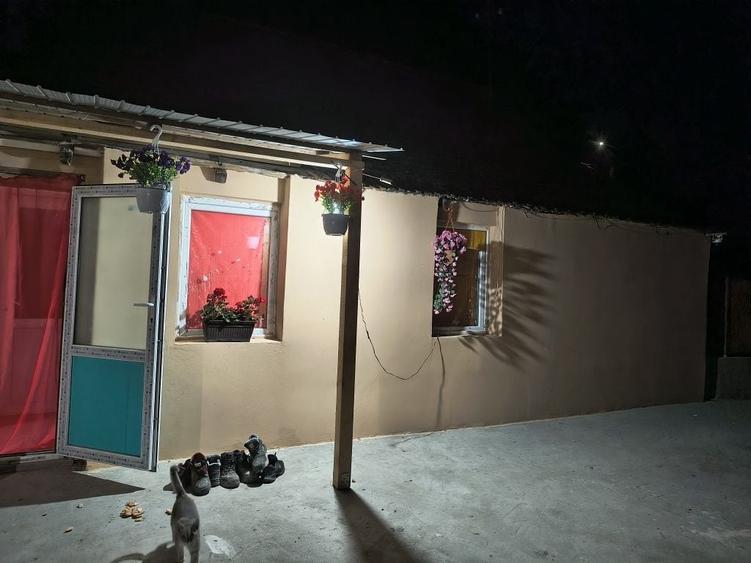 Casă cu 3 camere în Peregu Mic