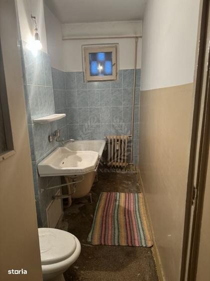 Apartament cu 2 camere nedecomandat în Central