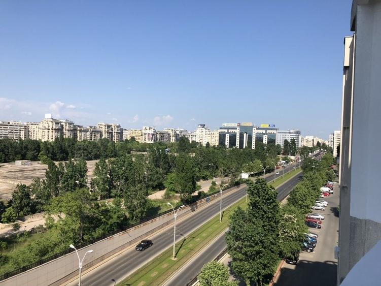 Apartament cu 3 camere decomandat, mobilat în Unirii