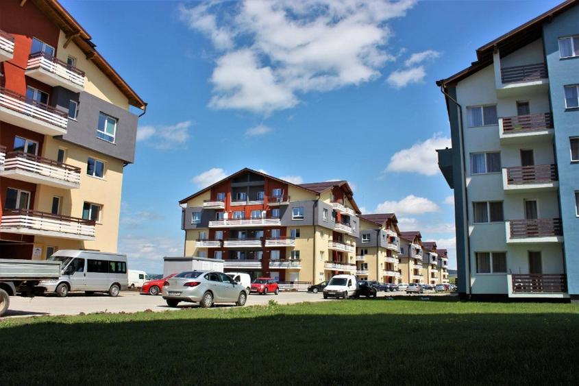 Apartament cu 2 camere decomandat în Sânpetru