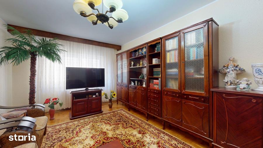 Apartament cu 3 camere decomandat în Eroilor