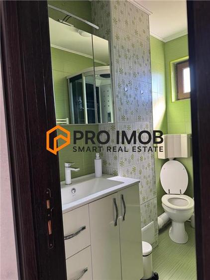 Apartament cu 2 camere decomandat, mobilat în Micro 5