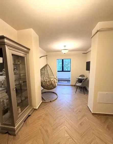 Apartament cu 2 camere decomandat, mobilat în Nicolina