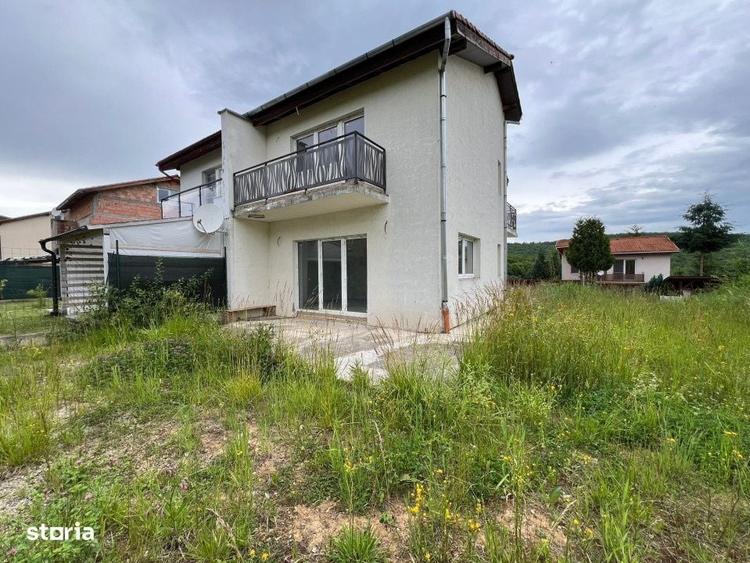 Casă cu 3 camere cu Teren 378 Mp în Gilău