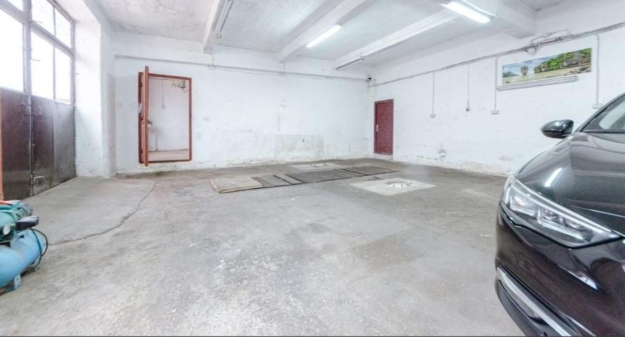 Spațiu comercial, de 200 mp, în Bujac