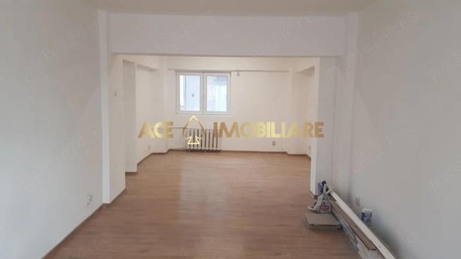 Apartament cu 3 camere decomandat în Eminescu