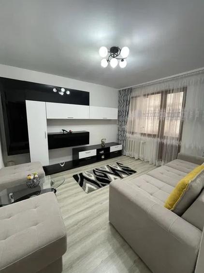 Apartament cu 2 camere decomandat în Sud