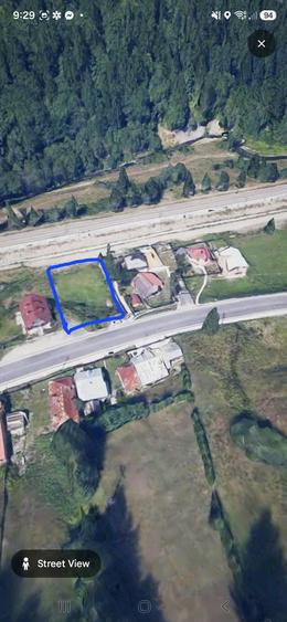 Teren de 890 mp, în Malul Ursului