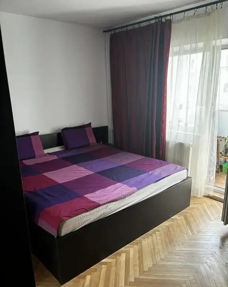 Apartament cu 4 camere decomandat, mobilat în 13 Septembrie