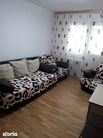 Apartament cu 3 camere semidecomandat, mobilat în Tomis Nord — fotografia 3