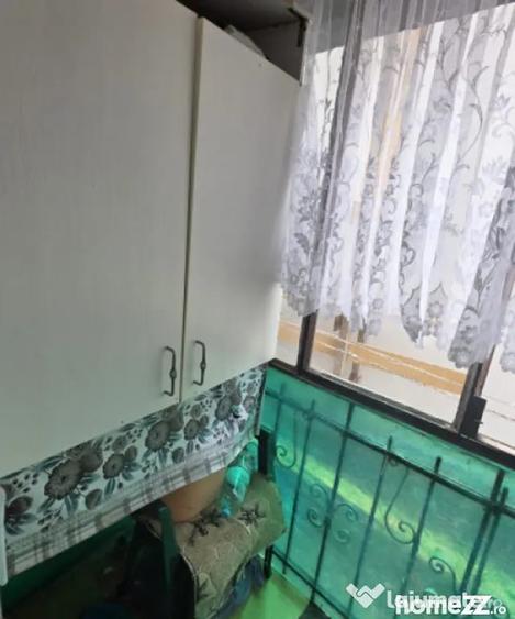 Apartament cu 5 camere decomandat în Armeneasca