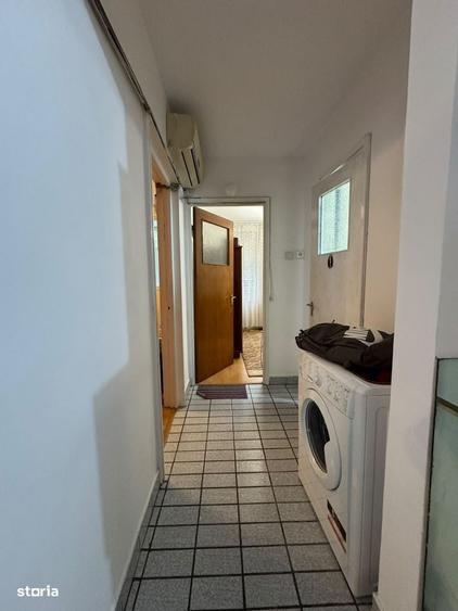 Apartament cu 3 camere decomandat în Rahova