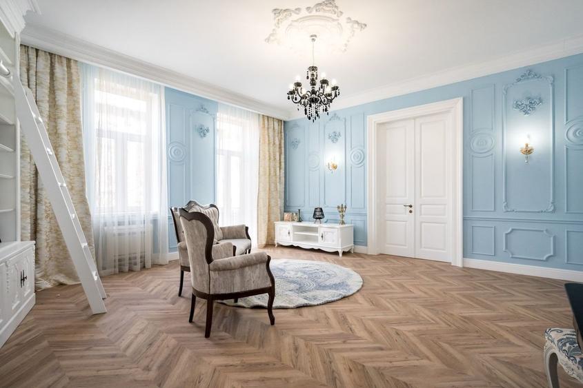 Apartament cu 5 camere decomandat, mobilat în Regina Elisabeta
