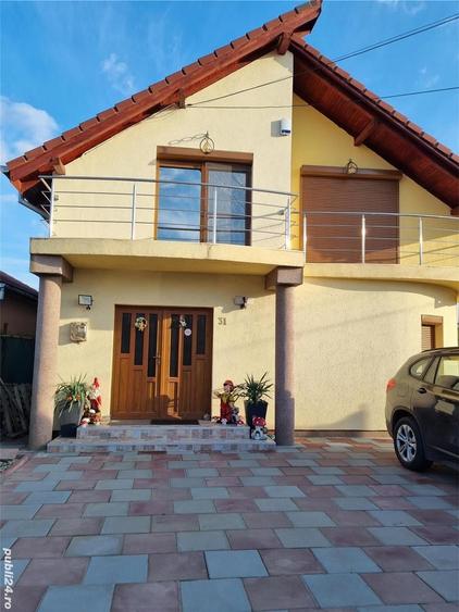 Casă cu 5 camere în Giroc