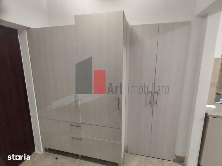 Apartament cu 2 camere semidecomandat în Cișmigiu
