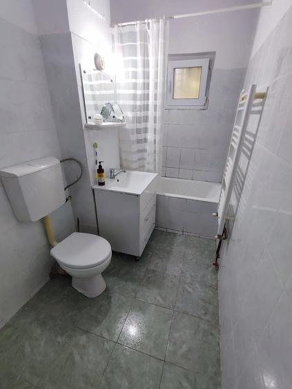 Vand apartament 3 camere decomandat vedere pe doua parti - 1