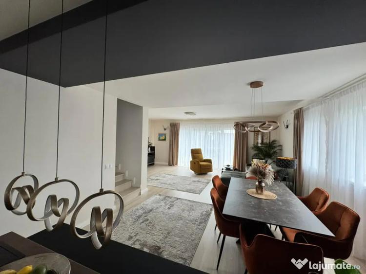 Casă cu 4 camere cu Teren 350 Mp în Săsar