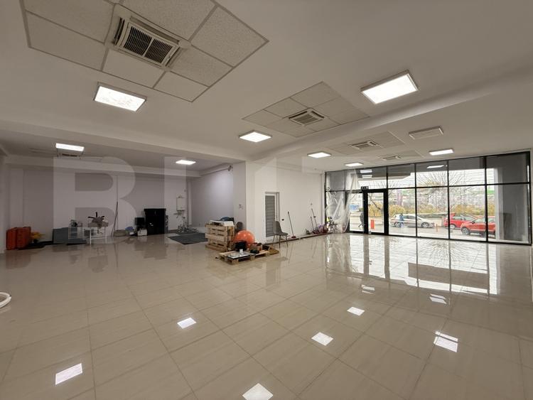 Spațiu comercial, de 156 mp, în Calea Severinului