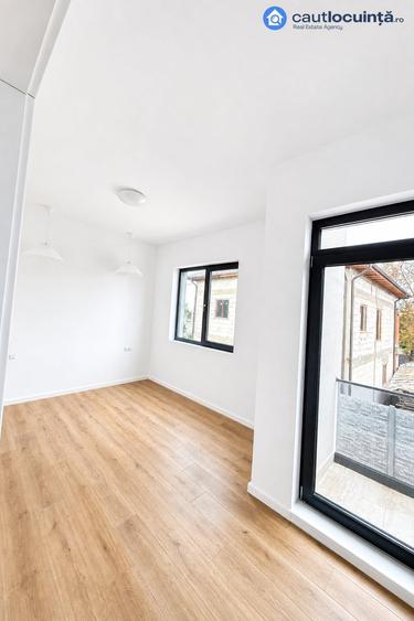 Casă cu 8 camere cu Teren 1287 Mp în Prelungirea Ghencea