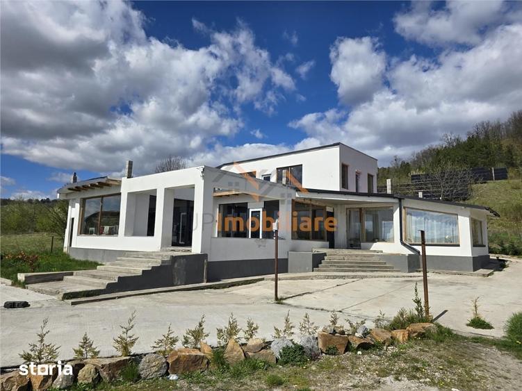 Spațiu comercial, de 240 mp, în Central