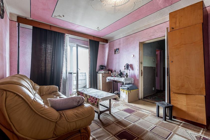 Apartament cu 4 camere decomandat în Micălaca