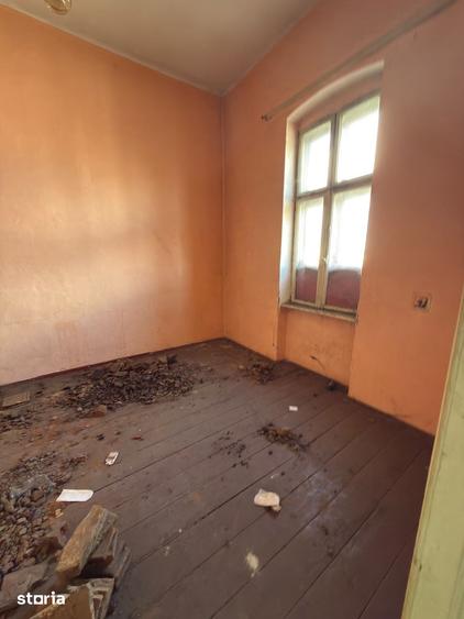 Apartament cu 5 camere în Traian