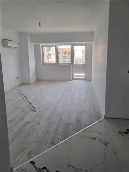 Garsonieră decomandată în Galata
