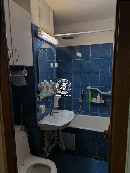 Apartament cu 3 camere decomandat în Metalurgie