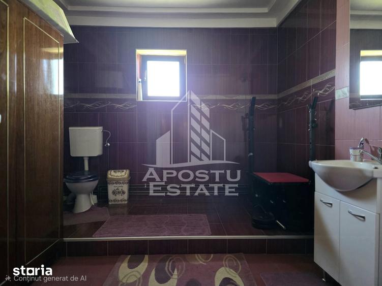 Casă cu 5 camere cu Teren 1016 Mp în Central