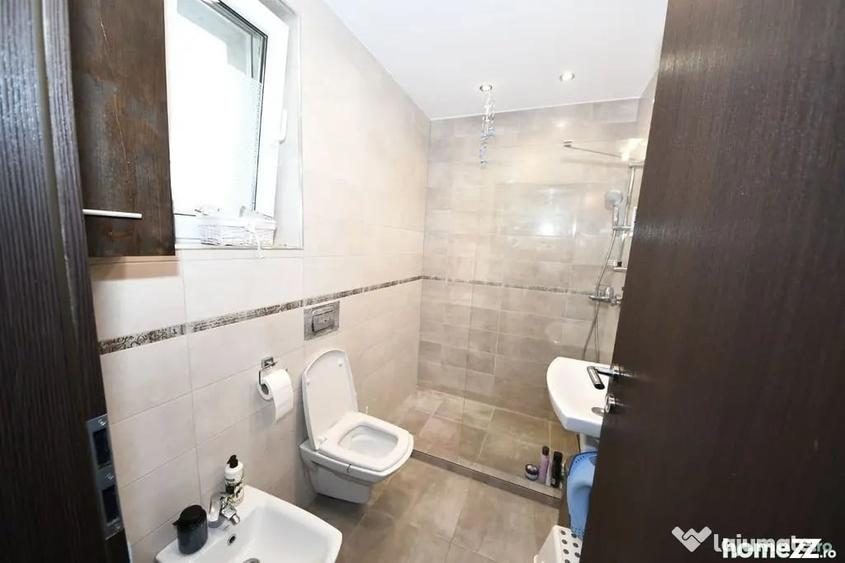 Casă cu 5 camere cu Teren 500 Mp în Ultracentral