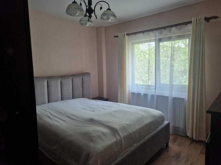 Apartament cu 2 camere decomandat în Între Lacuri