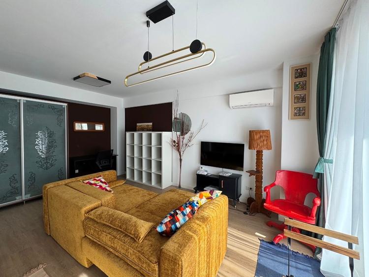Apartament cu 2 camere decomandat în Străulești
