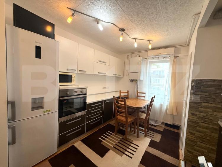 Apartament cu 3 camere decomandat, mobilat în Unirii