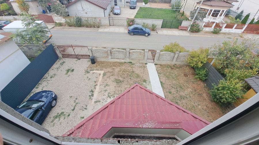 Casă cu 4 camere în Adunații-Copăceni