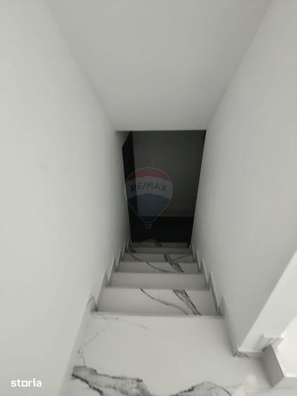 Apartament cu 5 camere în Precista