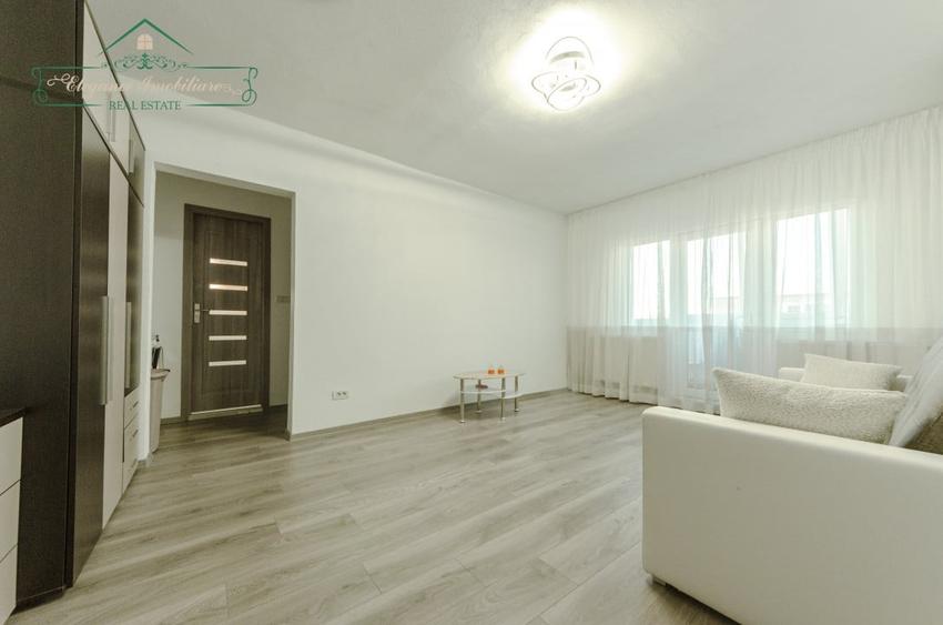 Apartament cu 2 camere semidecomandat, mobilat în Miorița