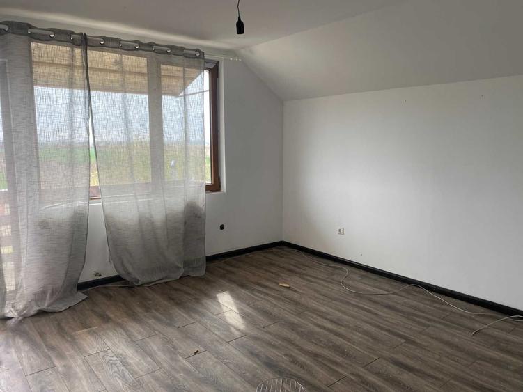 Casa cu mansarda / teren 1975 mp / terasa 224 mp / liniste, aproape de Ploiesti si Bucuresti - 5