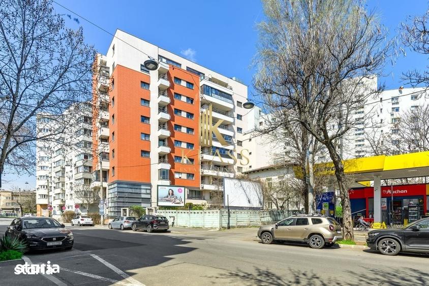 Apartament cu 3 camere semidecomandat în Gara de Nord