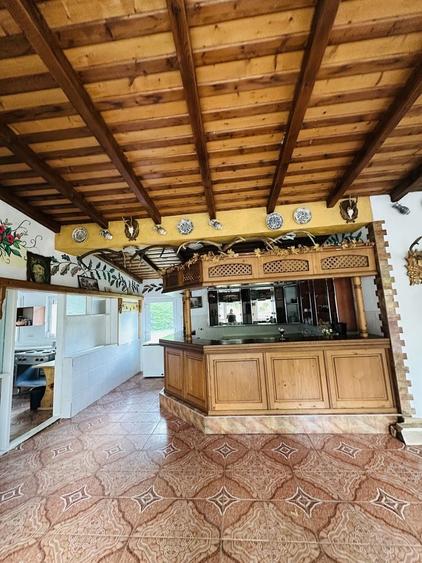 Casă cu 4 camere cu Teren 3000 Mp în Strungari