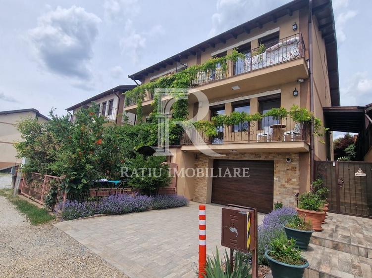 Apartament cu 3 camere decomandat, mobilat în Rogerius